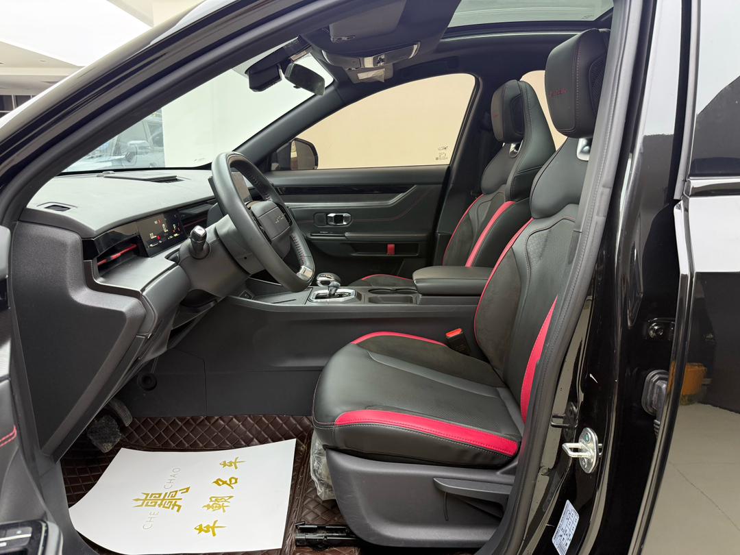 Car image 4