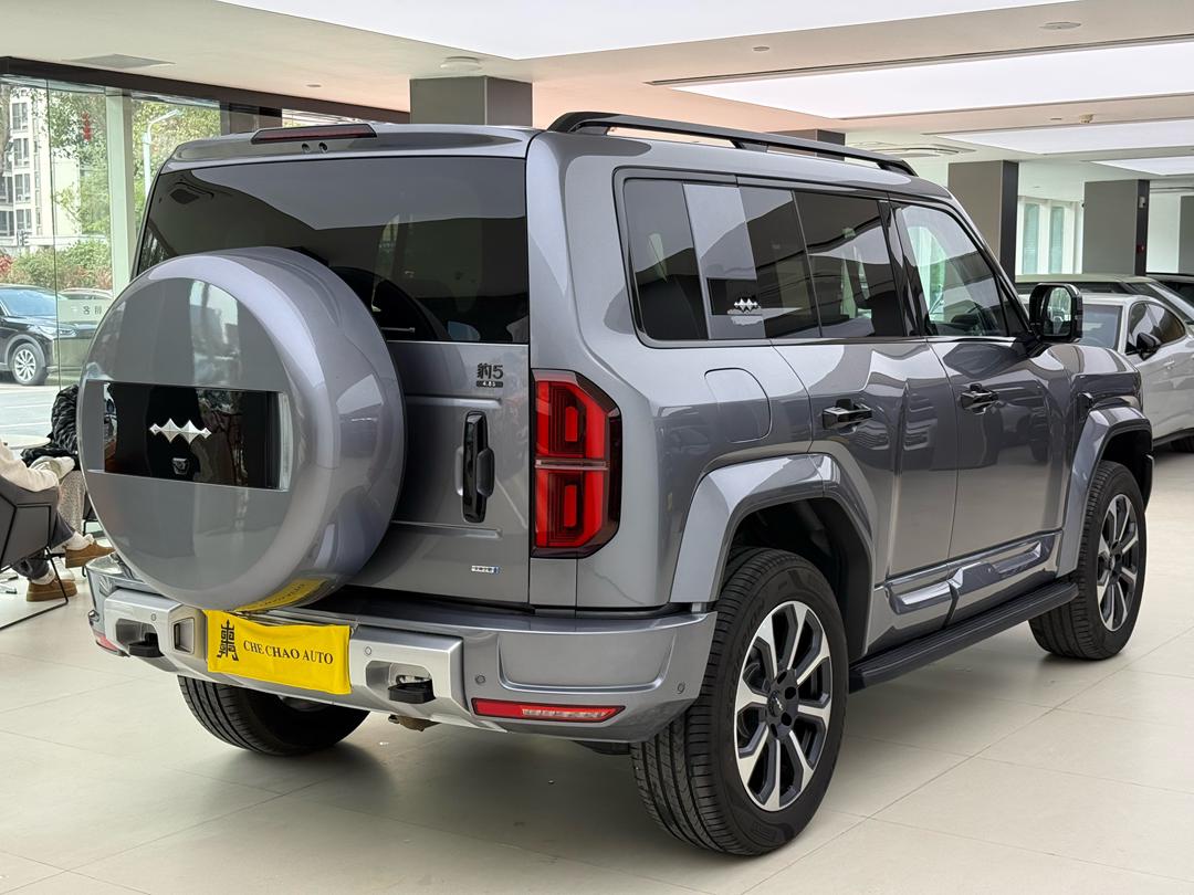 Car image 20